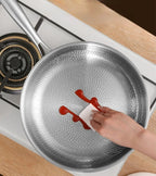 Poêle Premium en Titane Pur Martelée – Cuisson Saine; Performance Professionnelle