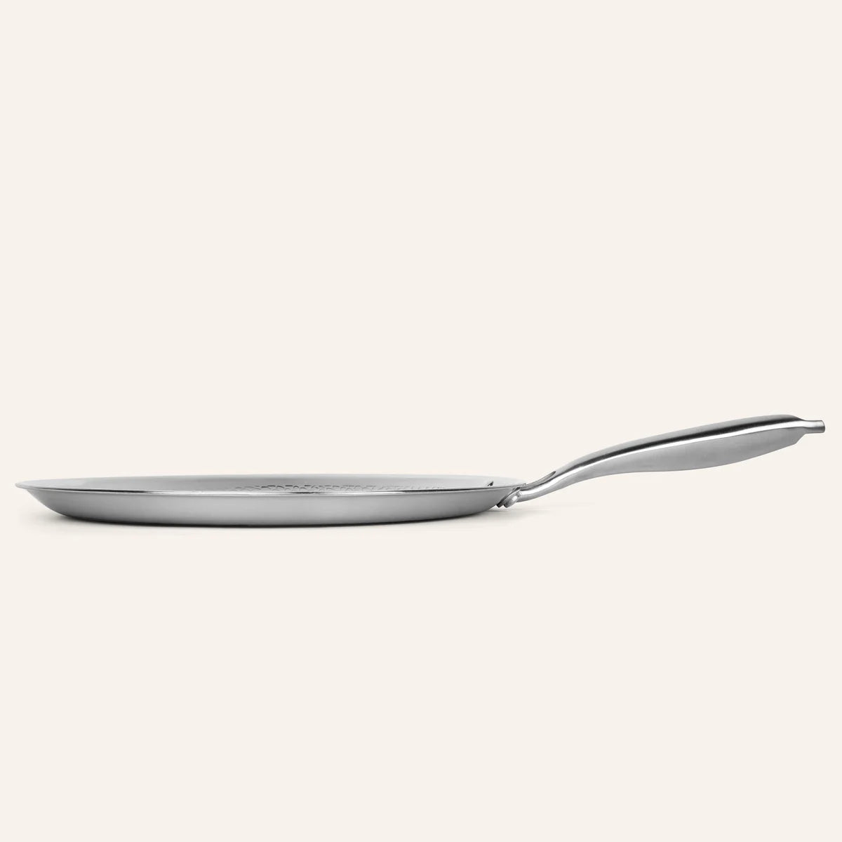 Poêle à Crêpes Premium en Titane Martelé – Antiadhésive & Ultra Résistante
